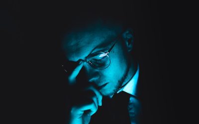 Do blue light glasses really protect your eyes?